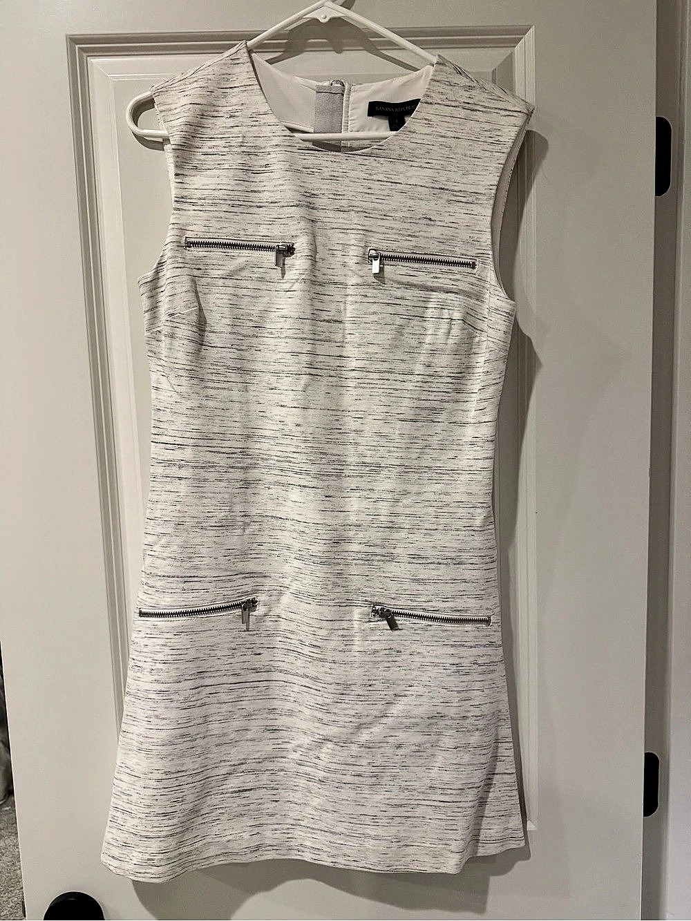 Banana Republic Sleeveless Pocket Mini Dress in White & Gray
